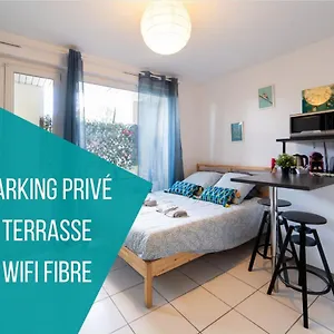 https://la-terrasse-st-michel-parking-metro-bus.midi-pyreneeshotels.com